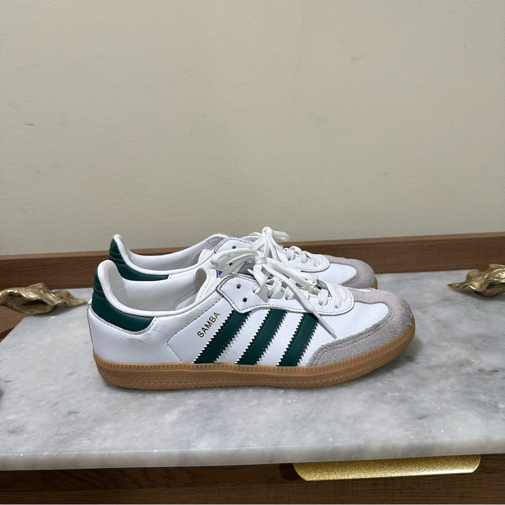 Adidas Kids White and Dark Green Sneakers Size 3 big kids/youth